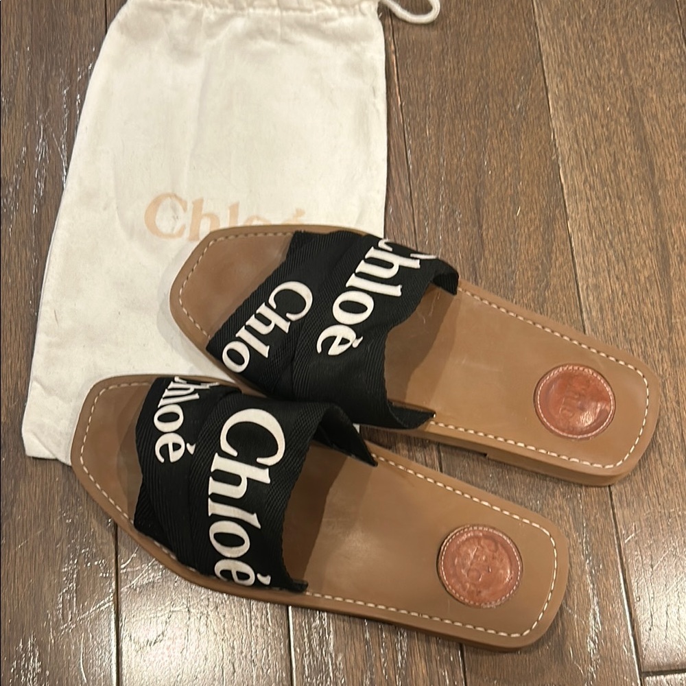 Chloe woody logo print canvas slides
